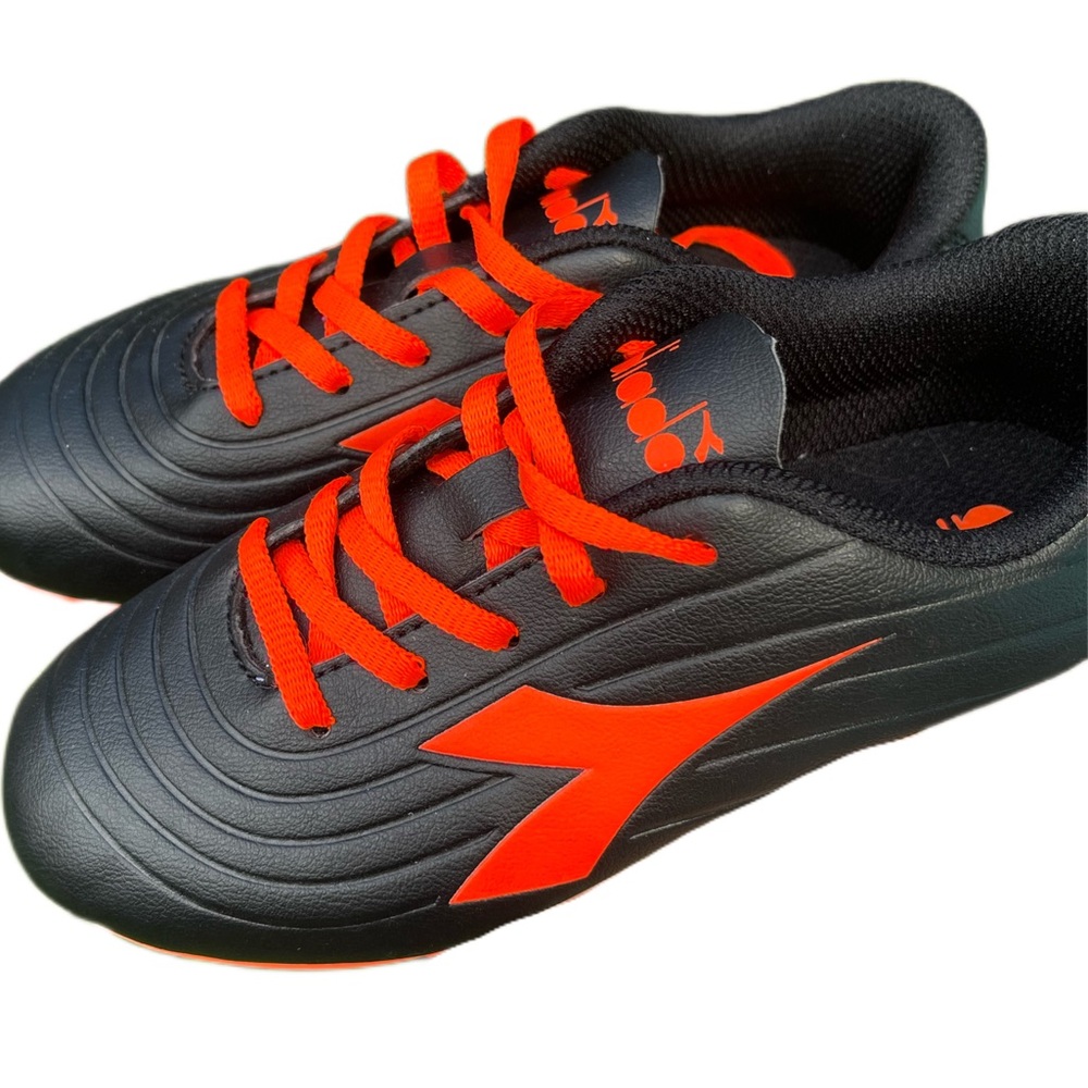 ⚽️NEW DIADORA CLEATS⚽️
